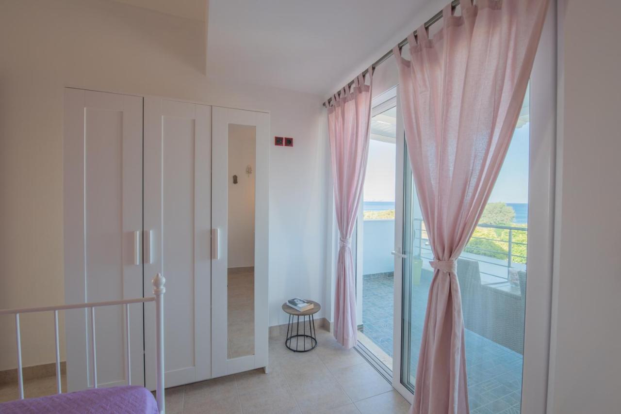 Vila Aegiali Sea View